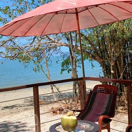 Hotel Dugong Koh Sukorn Ko Sukon Exterior foto